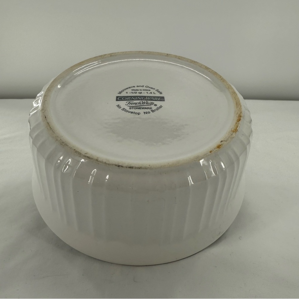 Corning Ware 1-1/2 Quart Round Casserole Dish (F-5-B) French White, NO LID USA